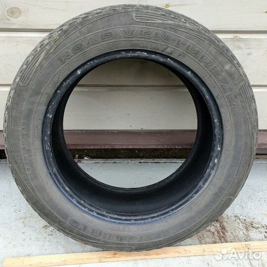 Kumho Road Venture APT KL51 235/60 R18 103