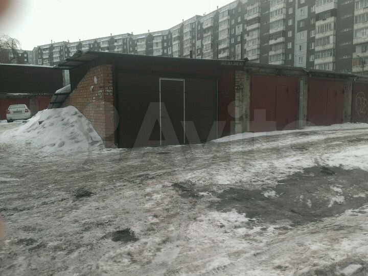 Гараж, > 30 м²