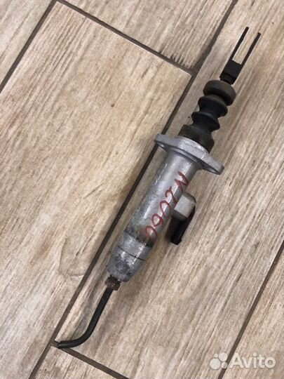 Главный цилиндр сцепления Audi 80 седан