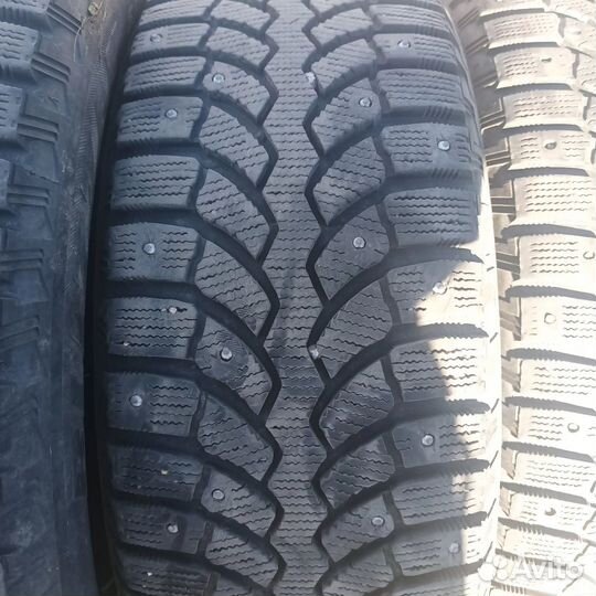 Bridgestone Blizzak Spike-01 195/60 R15