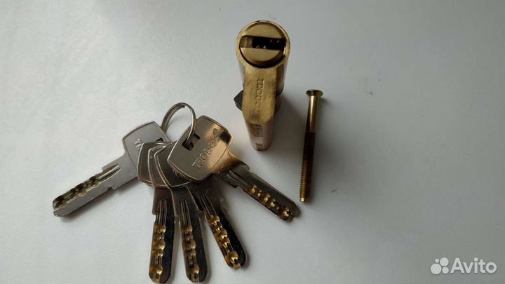 Цилиндр для замка