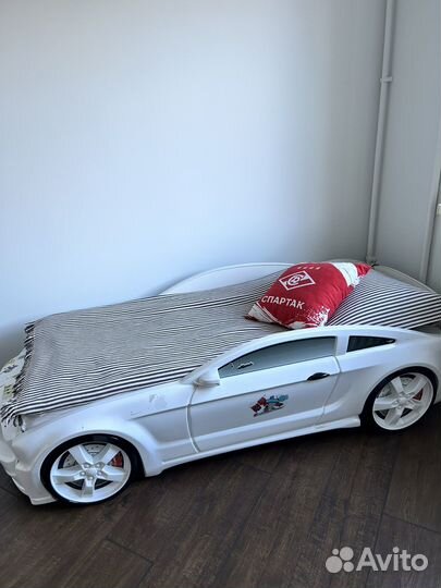 Кровать машина