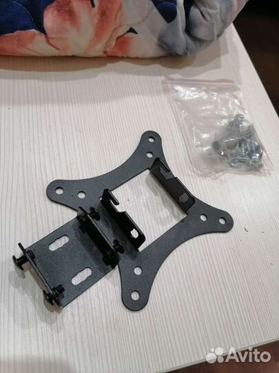 Кронштейн для телевизора