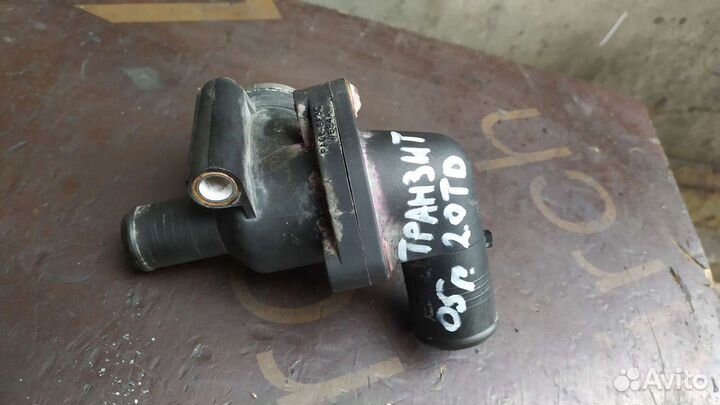 Корпус термостата форд транзит 2.0TDI 2005 г
