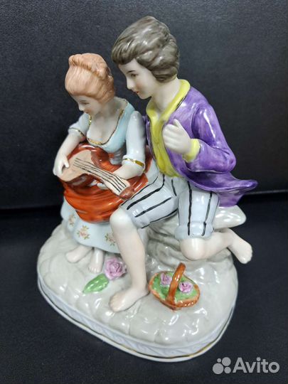 Статуэтка фарфор 17 см