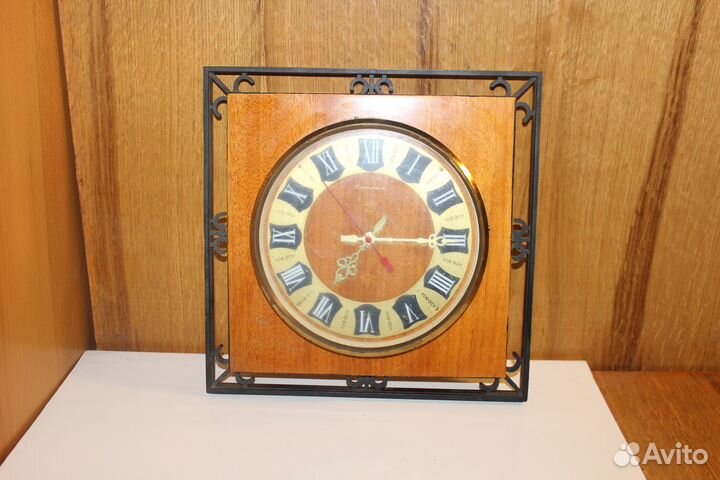 Часы настольные 