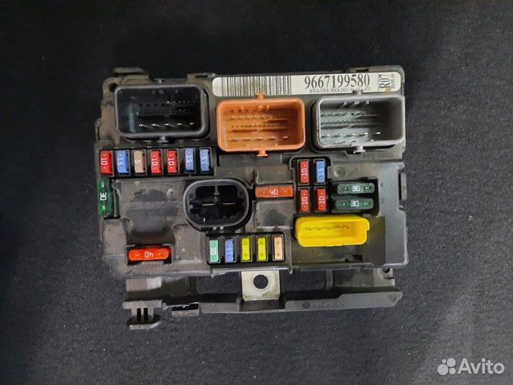 Блок предохранителей Citroen C3