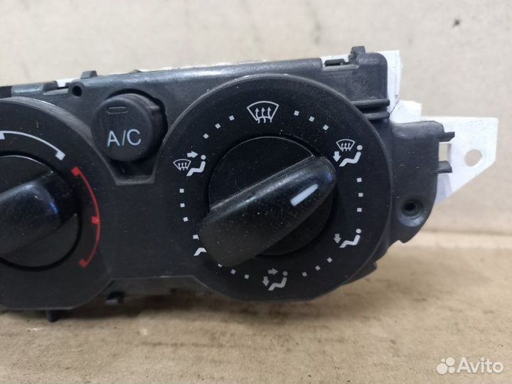 Блок управления климат-контролем Ford Focus 2 Plus
