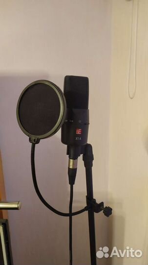 Студийный микрофон и звуковая карта