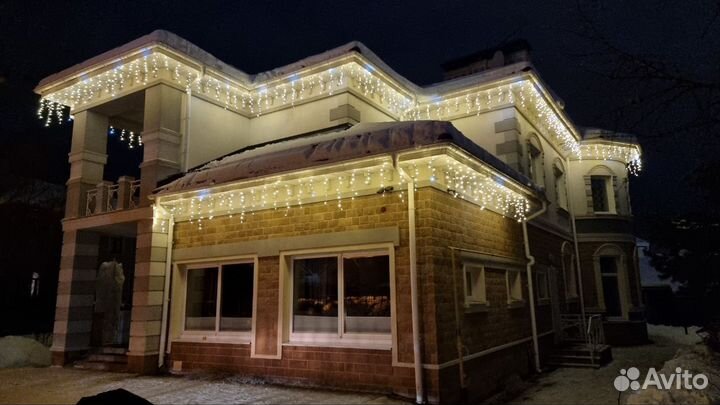 Монтаж гирлянд с новогодним оформлением