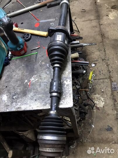 Toyota ipsum привод правый