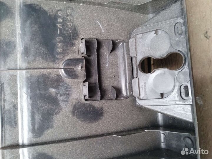 Накладка задней панели багажного mazda3