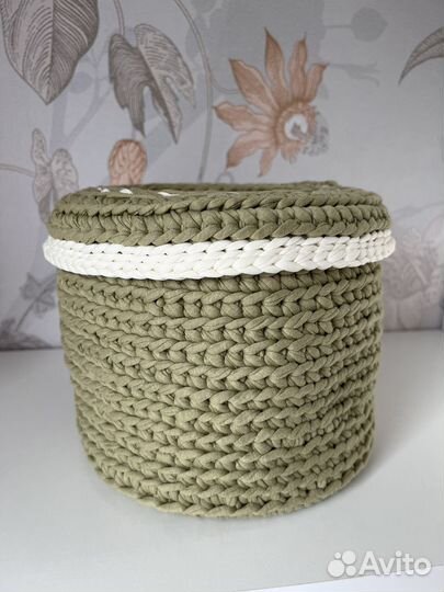 Корзина с крышкой
