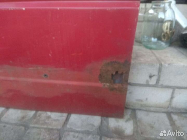 Дверь машины