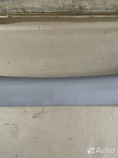 Обшивка стойки передняя правая Mercedes-Benz