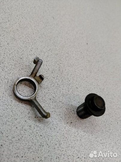 Форсунка масляная Infiniti M35 Y50 VQ35DE