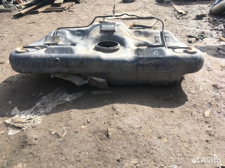 Топливный бак Nissan Almera N16