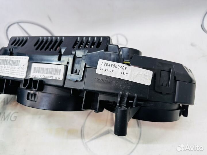 Панель приборов Mercedes-Benz C-класс