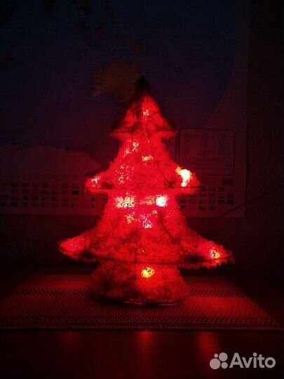 Новогодний светильник в форме ёлочки