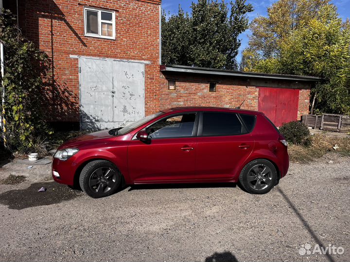Kia Ceed 2.0 AT, 2011, 243 000 км