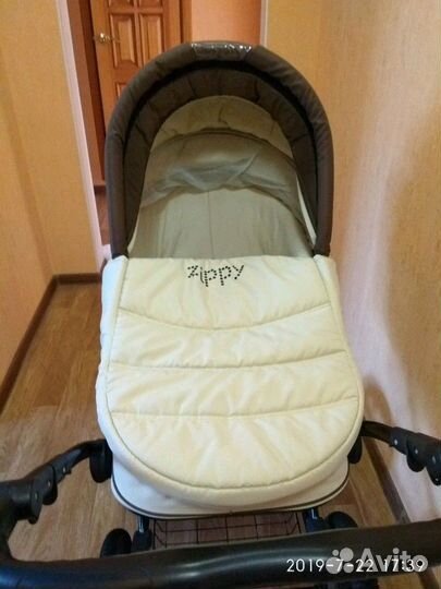 Коляска Zippy