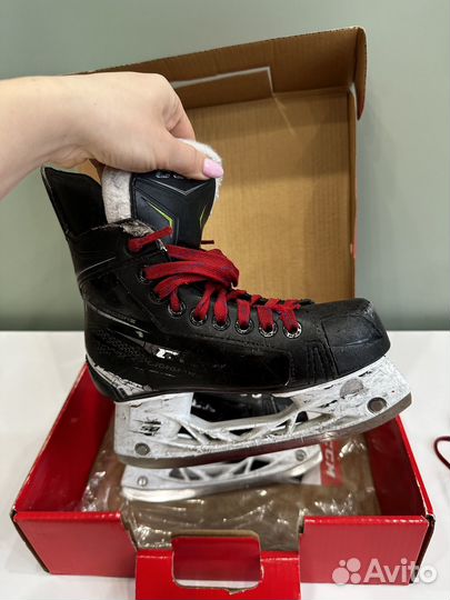 Коньки хоккейные детские