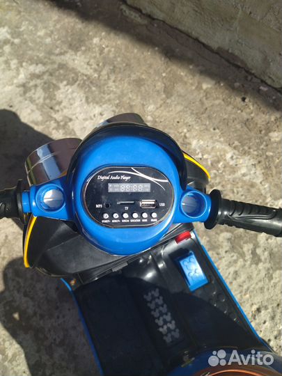 Детский электромобиль бу