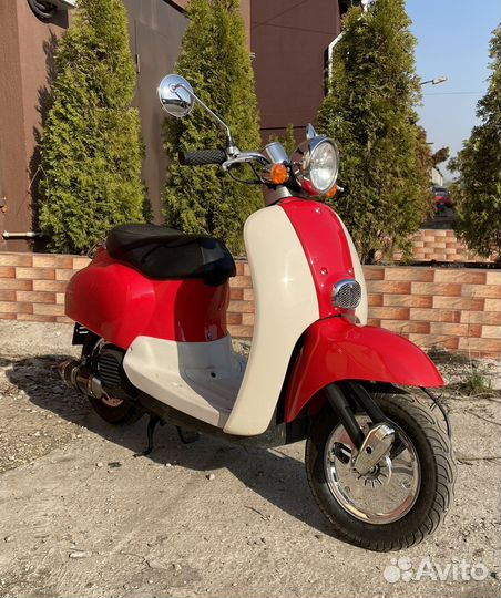 Скутер Honda Giorno Crea