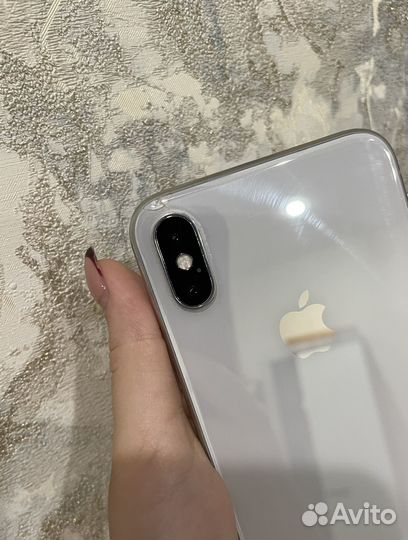 iPhone X, 64 ГБ