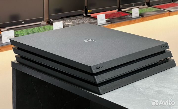 PS 4 Pro 1TB / 2 геймпада