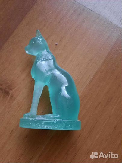 Статуэтки, брелоки, браслет, магниты