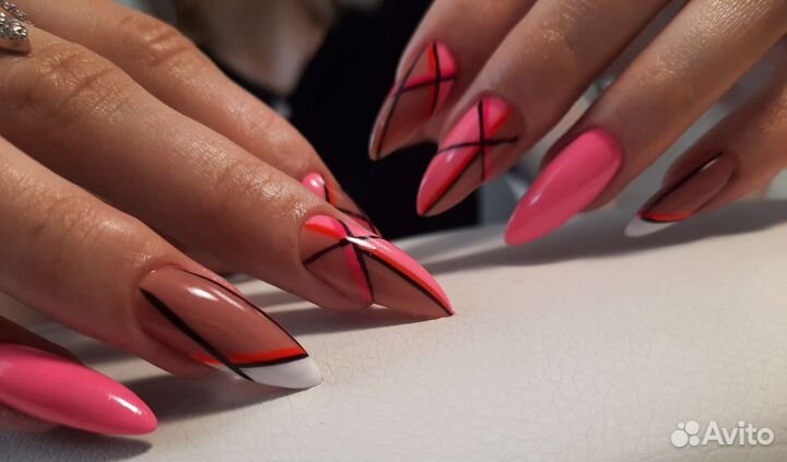 Мастер маникюра и педикюра