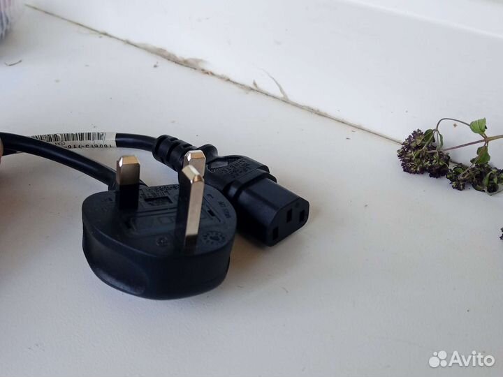 Кабель для компьютера