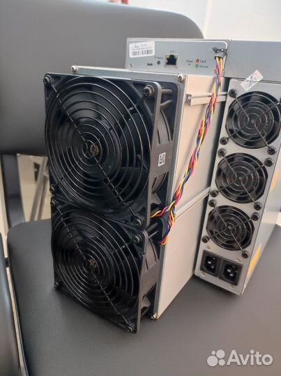 Asic майнер Bitmain Antminer S19