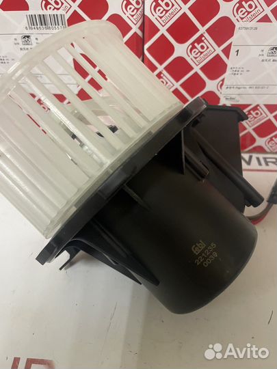 Мотор отопителя салона audi A4/5 07/Q5 8K1820021C