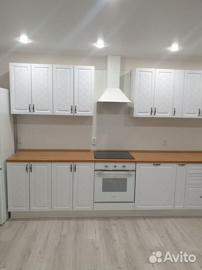 Кухня белая В наличии