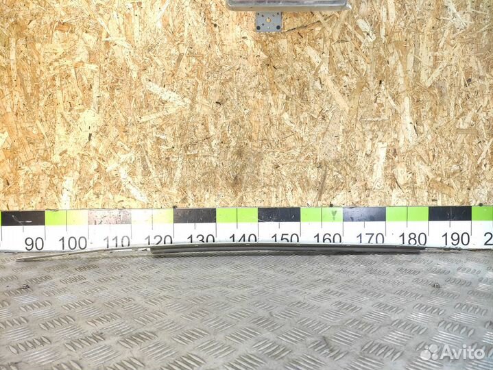 Молдинг стекла двери правой задней Ford Mondeo 200