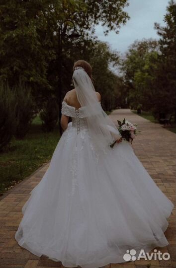 Свадебное платье