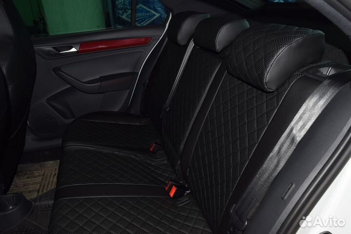 Автомобильные Чехлы Черные Ромб с Красной строчкой