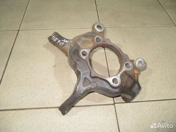 Кулак поворотный передний правый Nissan Juke (F15)