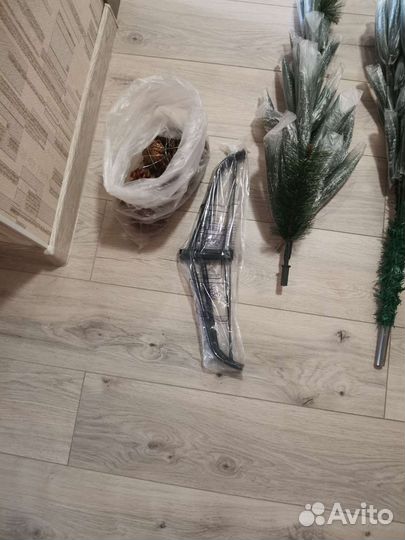 Елка искусственная цельная 180см и 210см