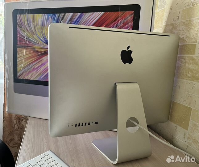 Apple iMac 21.5 2009 Late