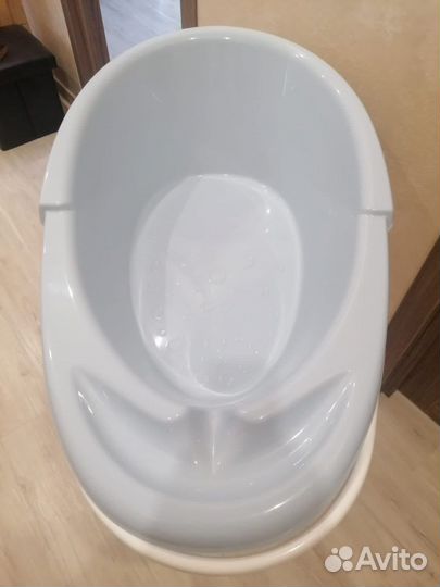 Подставка с ванной