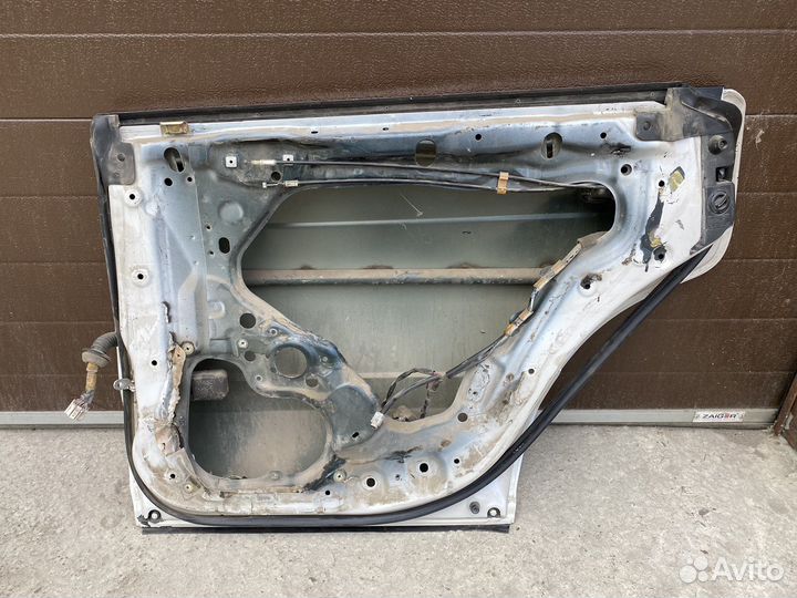 Дверь задняя правая Toyota Crown 14