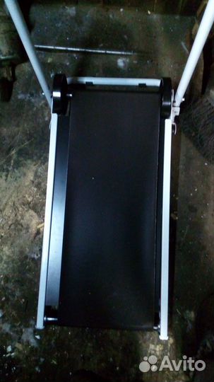 Механическая беговая дорожка