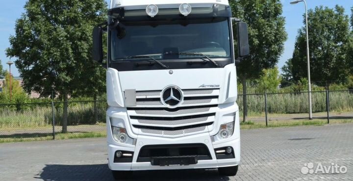 Pазбираем грузовик Mercedes-Benz Actros mpiv с 201