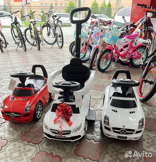 Детская машинка толокар Mercedes-Benz