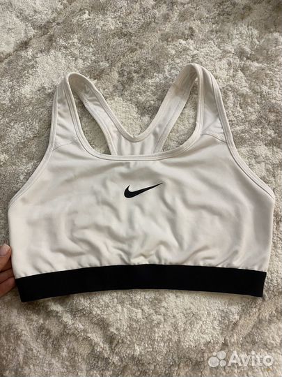 Спортивный топ бра nike размер m