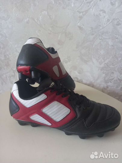 Новые бутсы. Р-р 38