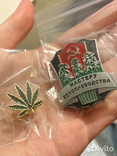 Значок брошь